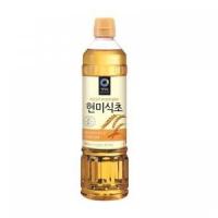 Уксус из коричневого риса "DAESANG", 900 мл