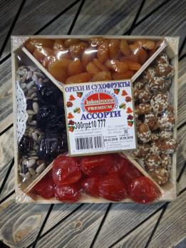 Ассорти орехов и сухофруктов 300гр