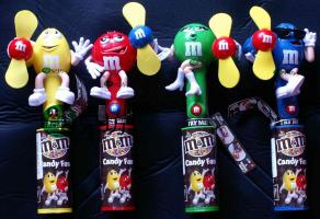 Кэнди Фан на батарейках (игрушка + конфеты 20г) #4 M&MS
