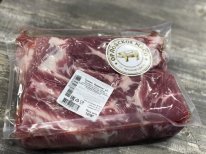 Полуфабрикат мясной из свинины крупнокусковой бескостный охл. кат. В. Грудинка "Дворянская" мини в/у, кг